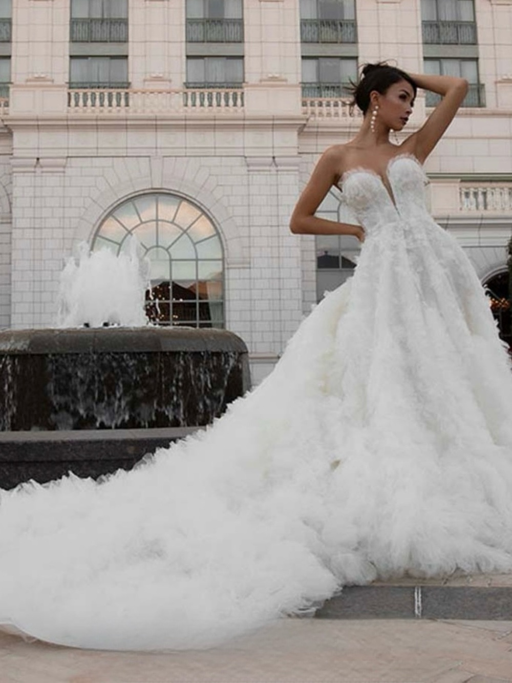 Martina Liana Luxe Couture Ball Gown Wedding Dress LE1219 size 8 but fits size 4